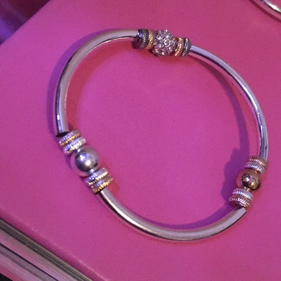 Nine West set Tri-Tone Crystal Bangle Bracelets - Picture 4 of 4